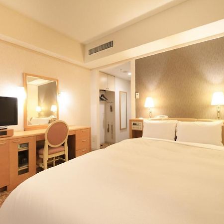 Crest Hotel Kashiwa Exteriör bild